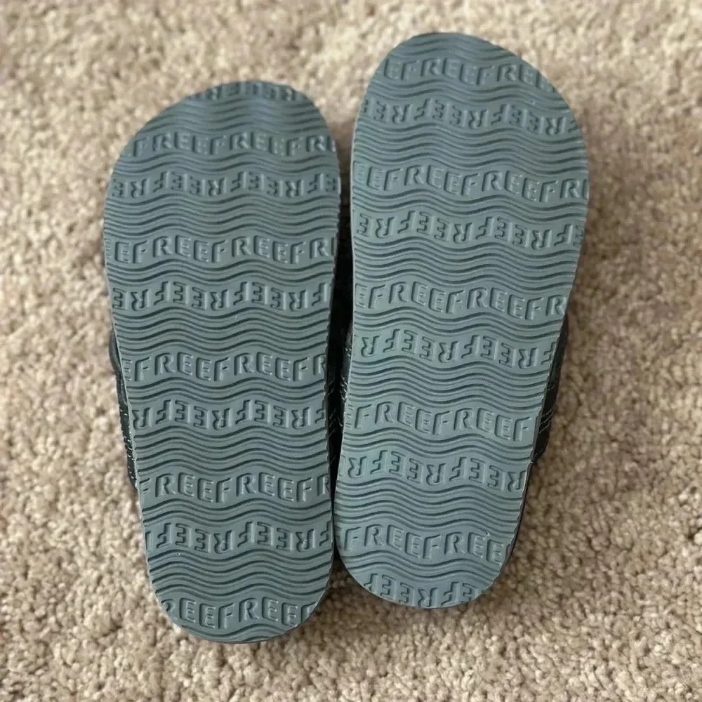 Reef Lil Cushion Phantom Sandal Boys Size 12